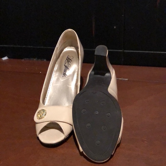 Shoes - Picture 3 of 3